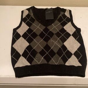 Brandy Melville crop sweater vest argyle